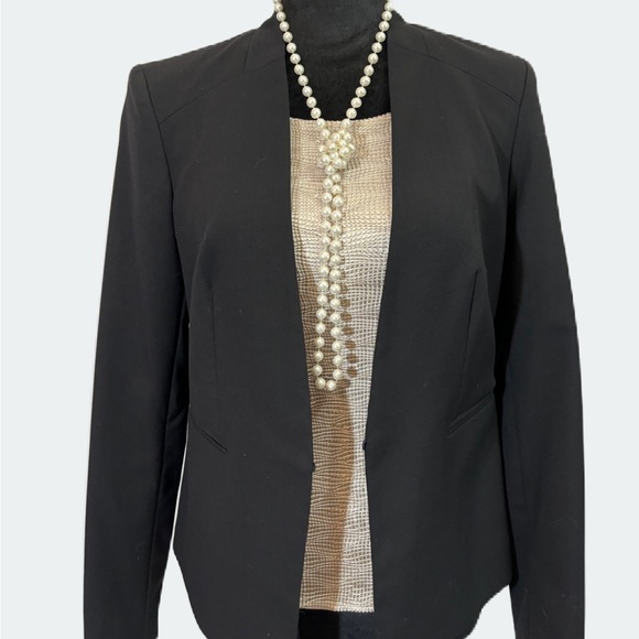 ❄️❄️Chaus Size 4 Black Blazer - Picture 1 of 9